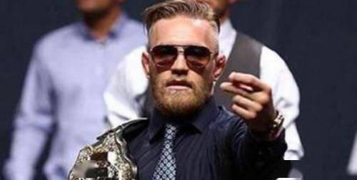 UFC总裁白大拿接连失去三员爱将，唯有寄望嘴炮康纳麦格雷戈搏出位，媒体表演无碍，八角笼内竞技状态却令人堪忧